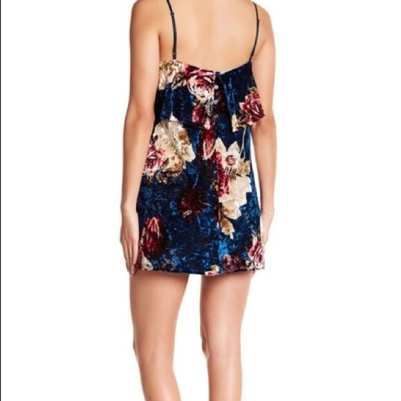 ✨ Rokoko by Dazz
Floral Velvet Mini Dress✨ - Picture 2 of 6